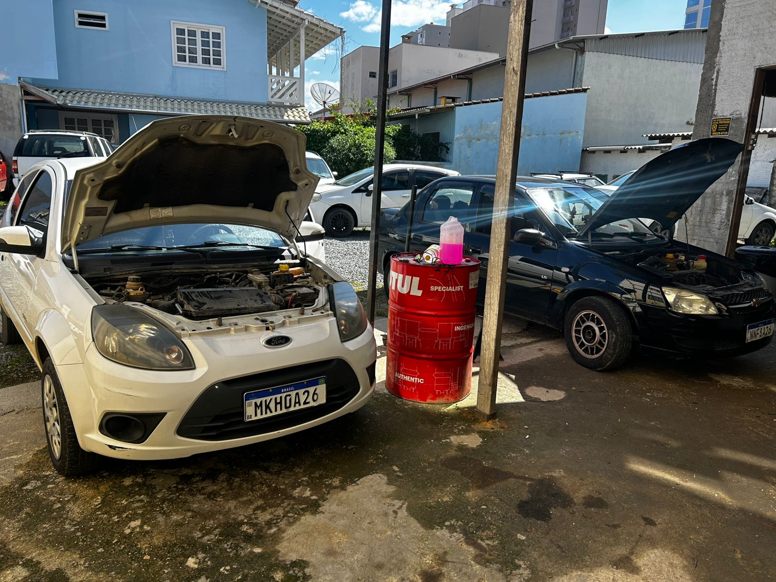 Área interna da oficina DIECAR